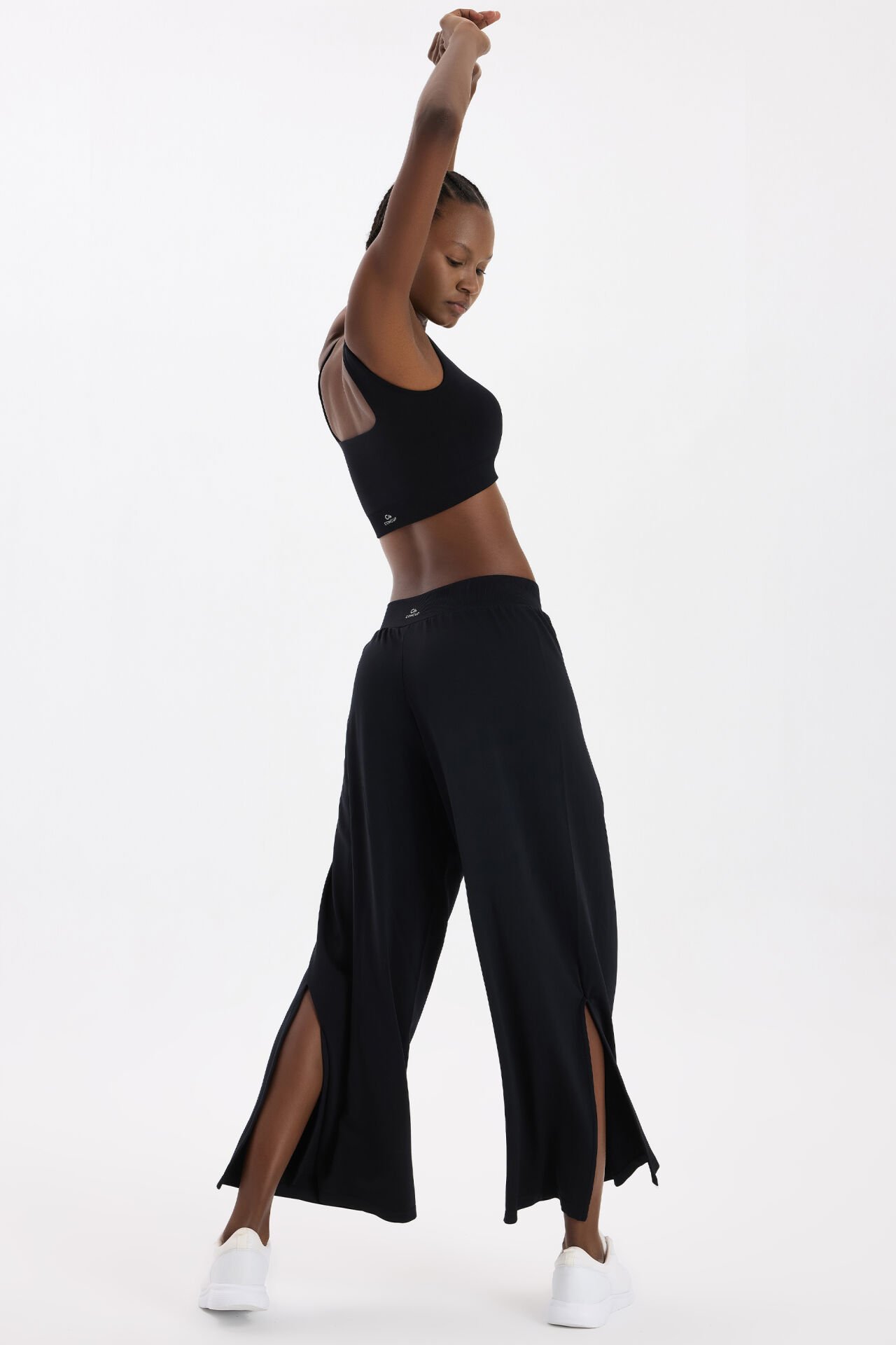 Dikişsiz Yırtmaçlı Pantolon Siyah