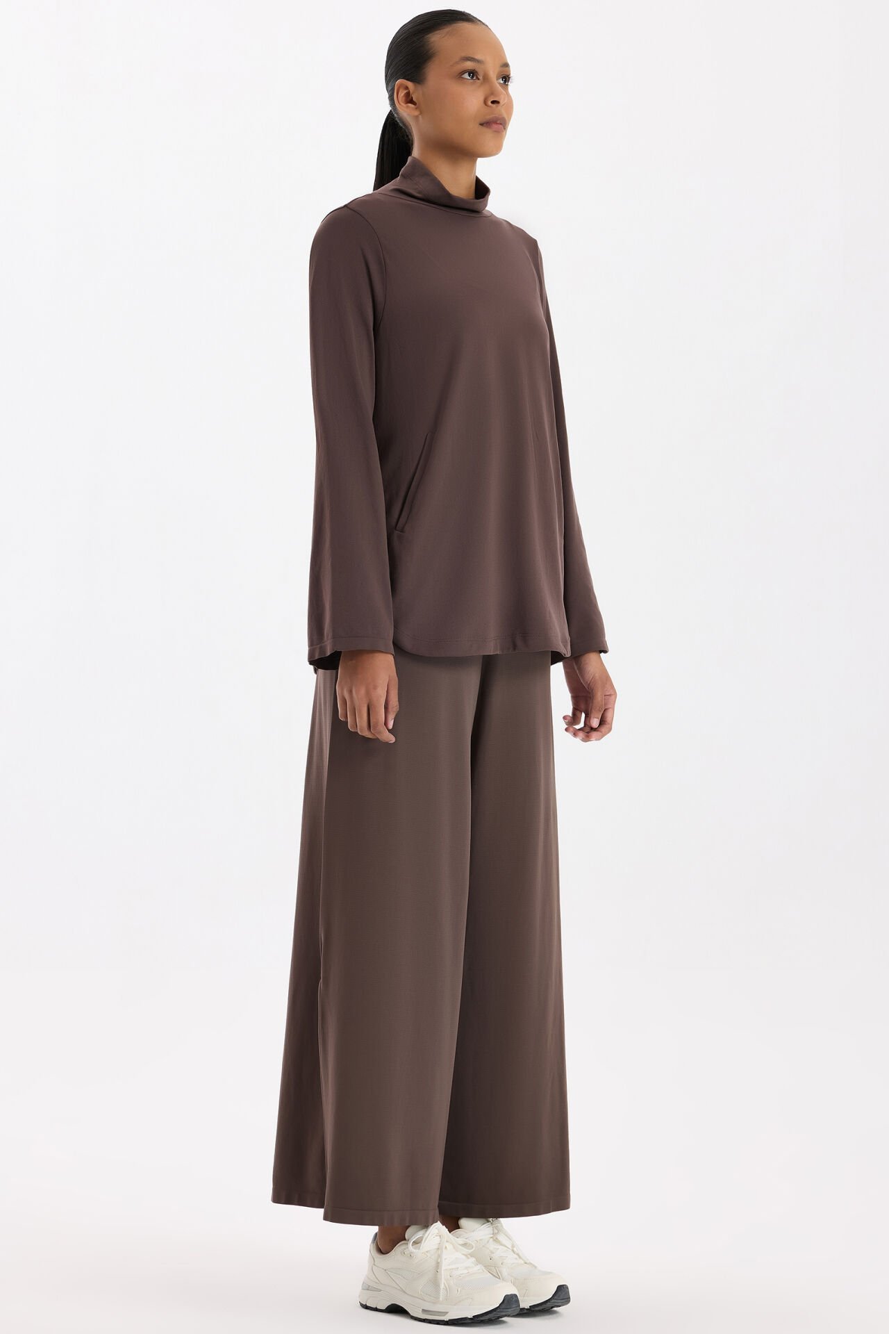 Dikişsiz Yırtmaçlı Pantolon Kakao Dansı