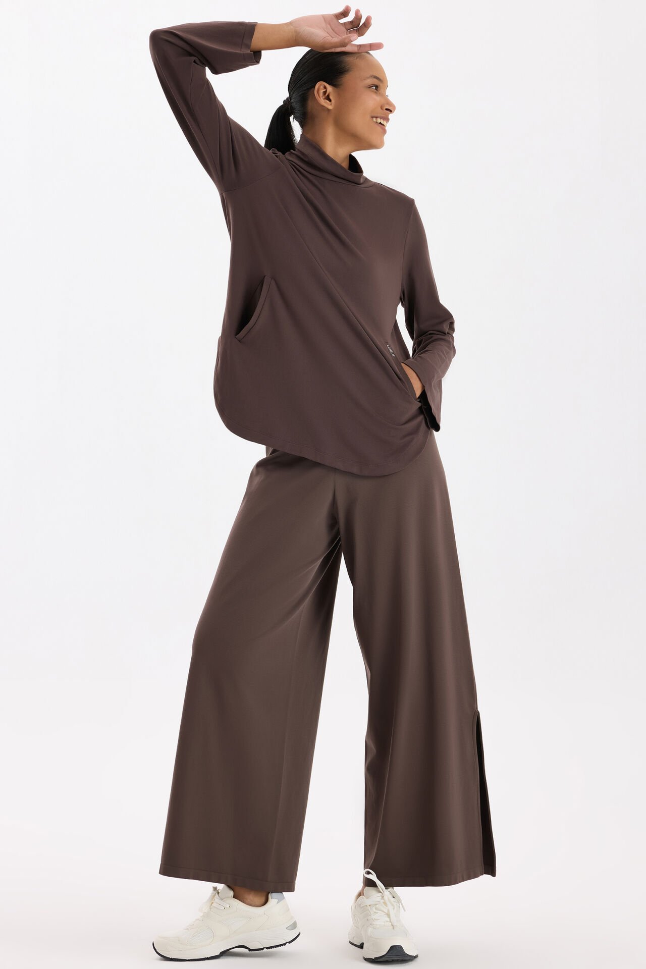 Dikişsiz Yırtmaçlı Pantolon Kakao Dansı