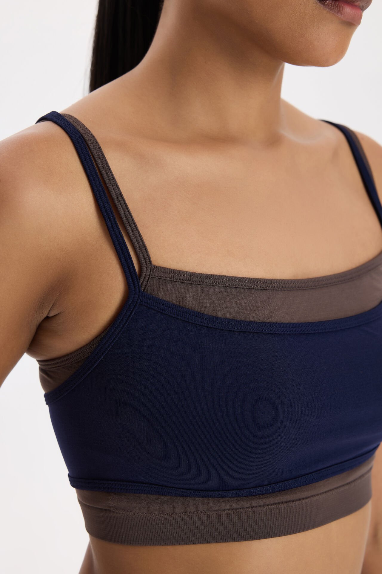 Üst Üste Geçmeli Pedli Spor Bra Oxford Blue/Kakao Dansı
