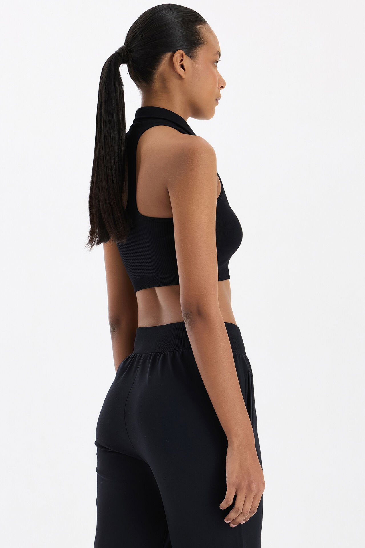 Fermuarlı Pedli Polo Yaka Crop Top Siyah