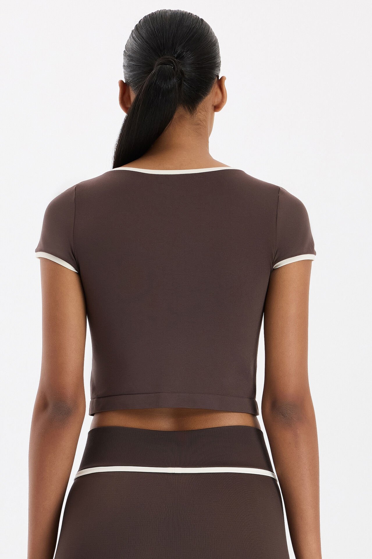 Kontrast Biyeli Spor Tişört Kakao Dansı