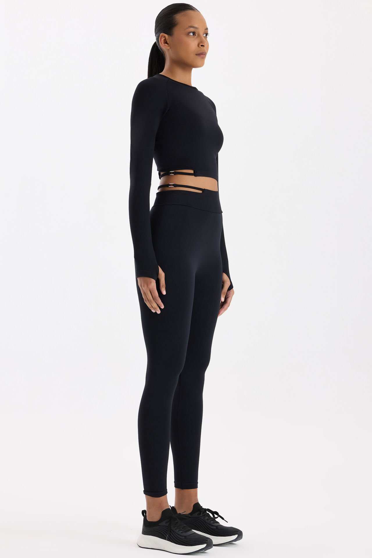 Tokalı Beli Pencereli Spor Tayt Siyah