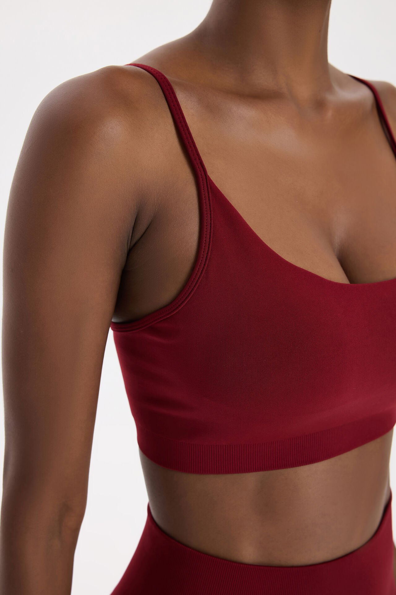 Ayar Askılı Pedli Sporcu Sütyeni Scarlet Kırmızısı