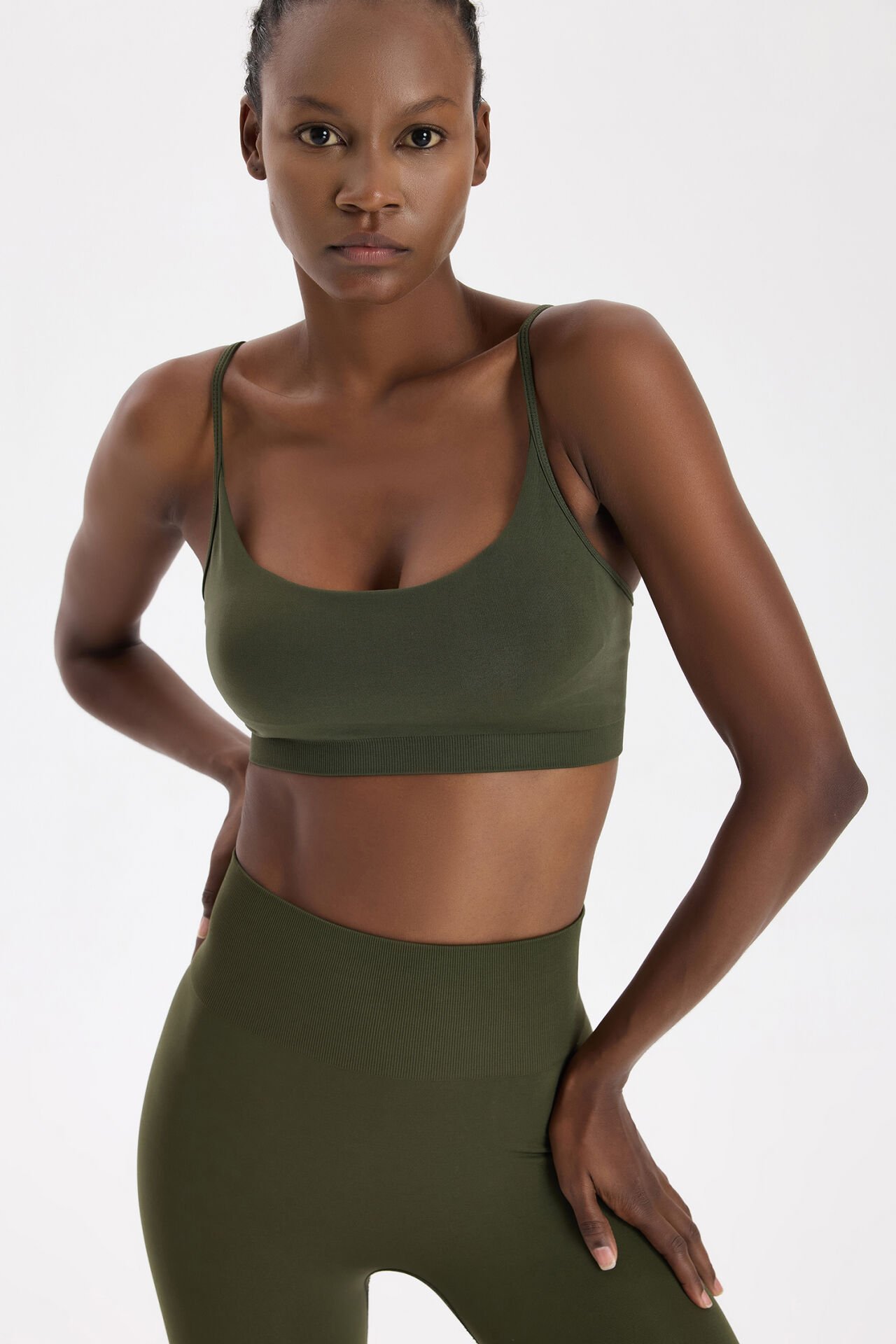 Ayar Askılı Pedli Sporcu Sütyeni Koyu Yaprak Yeşili