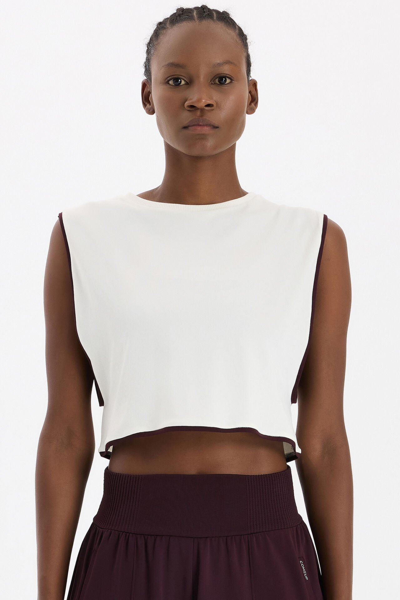 Kontrast Biyeli Sıfır Kol Crop Top Kırık Beyaz