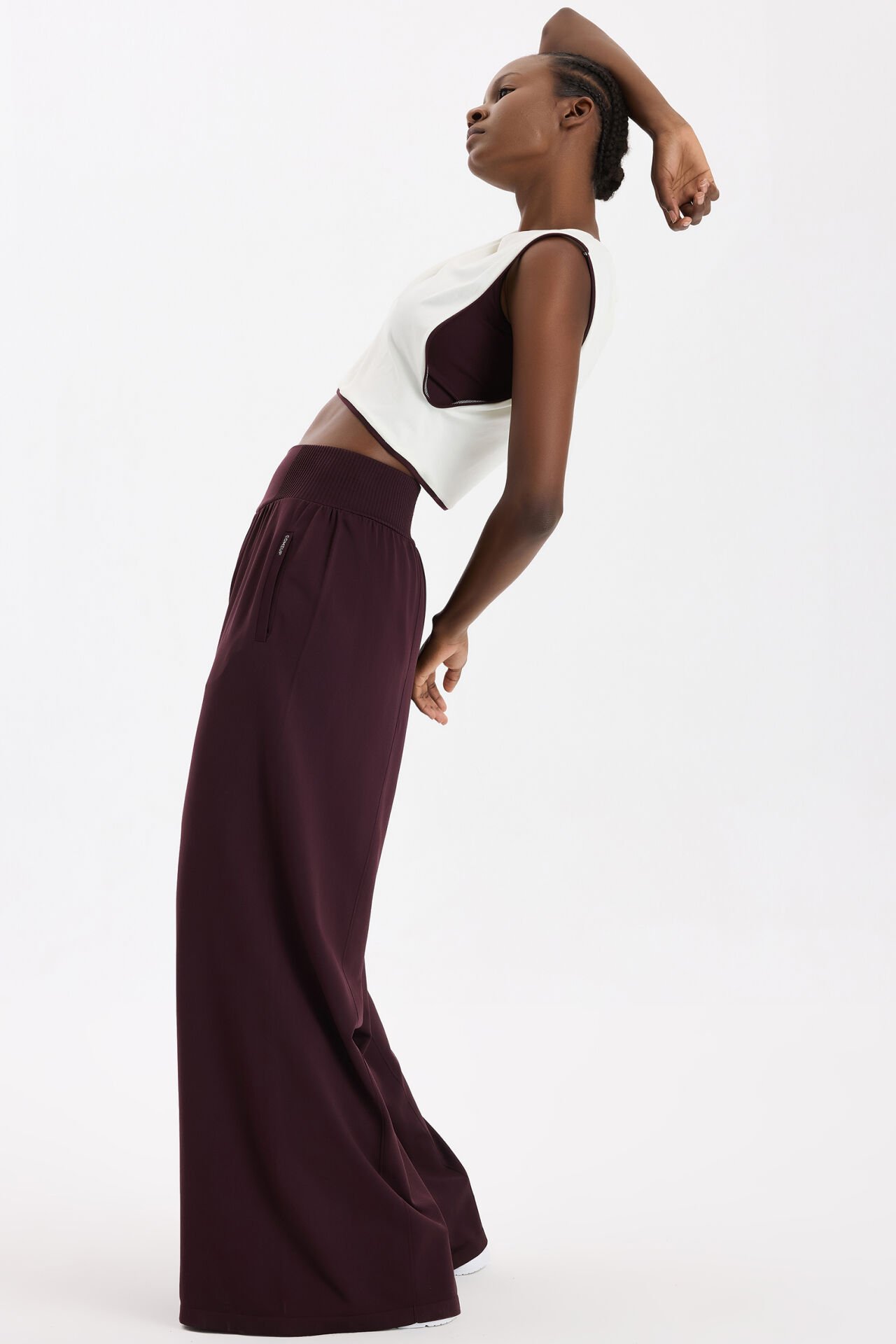 Kontrast Biyeli Sıfır Kol Crop Top Kırık Beyaz