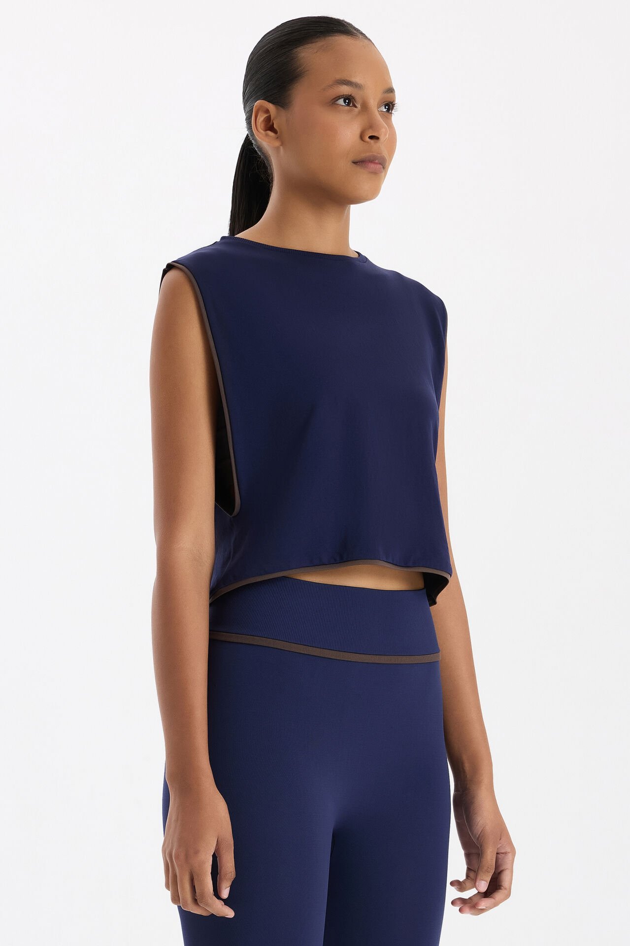 Kontrast Biyeli Sıfır Kol Crop Top Oxford Blue