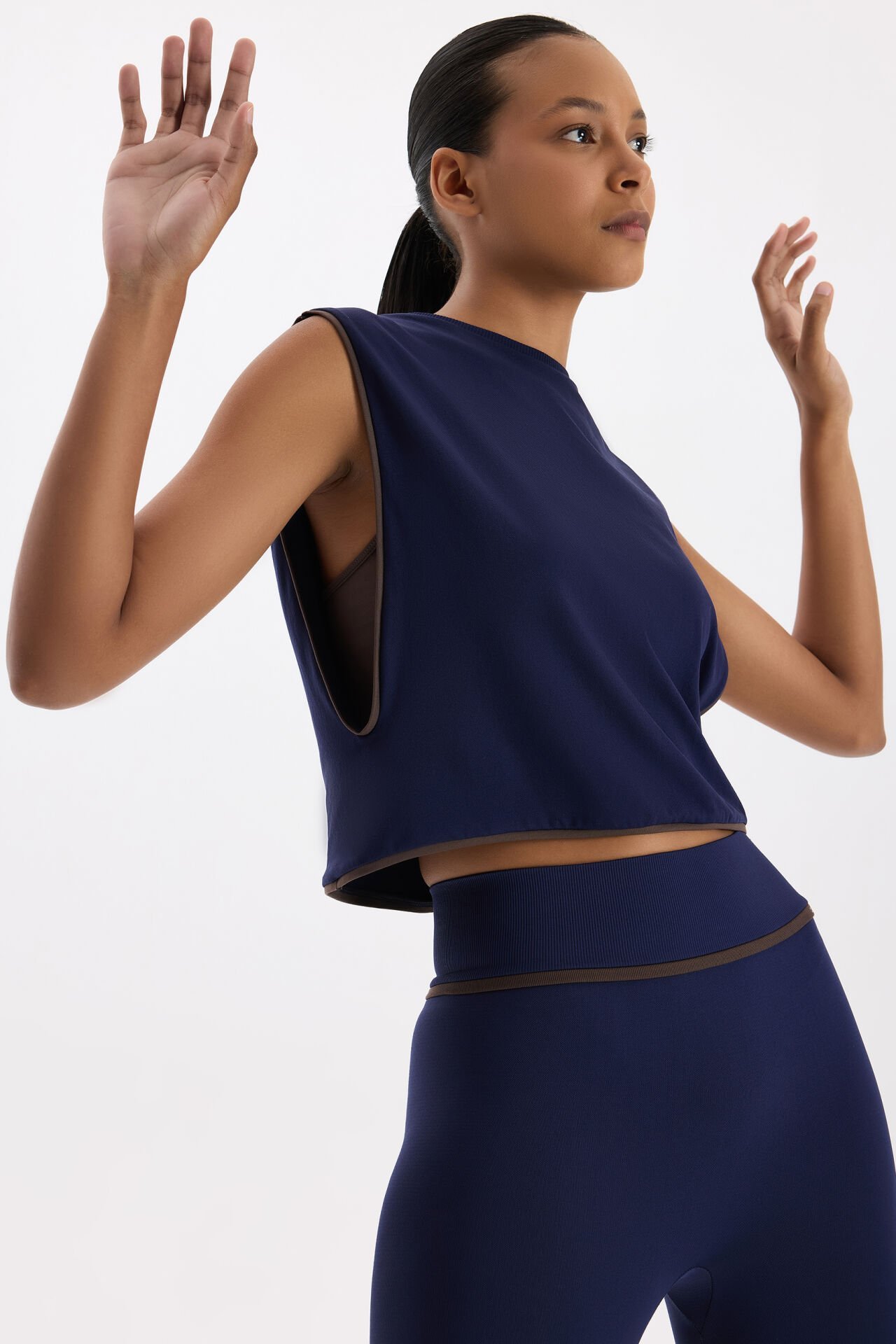 Kontrast Biyeli Sıfır Kol Crop Top Oxford Blue