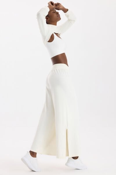 Dikişsiz Yırtmaçlı Pantolon Kırık Beyaz