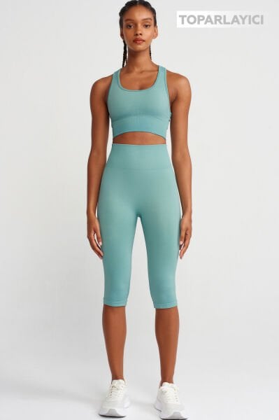 Toparlayıcı Kapri Tayt Mat Yeşil