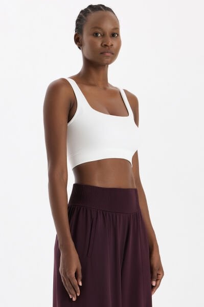 U yaka Kalın Askılı Pedli Sporcu Sütyeni Kırık Beyaz