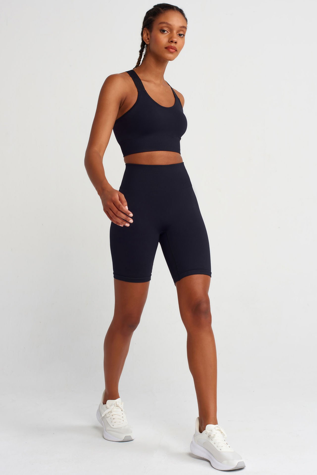 Toparlayıcı Biker Şort Siyah