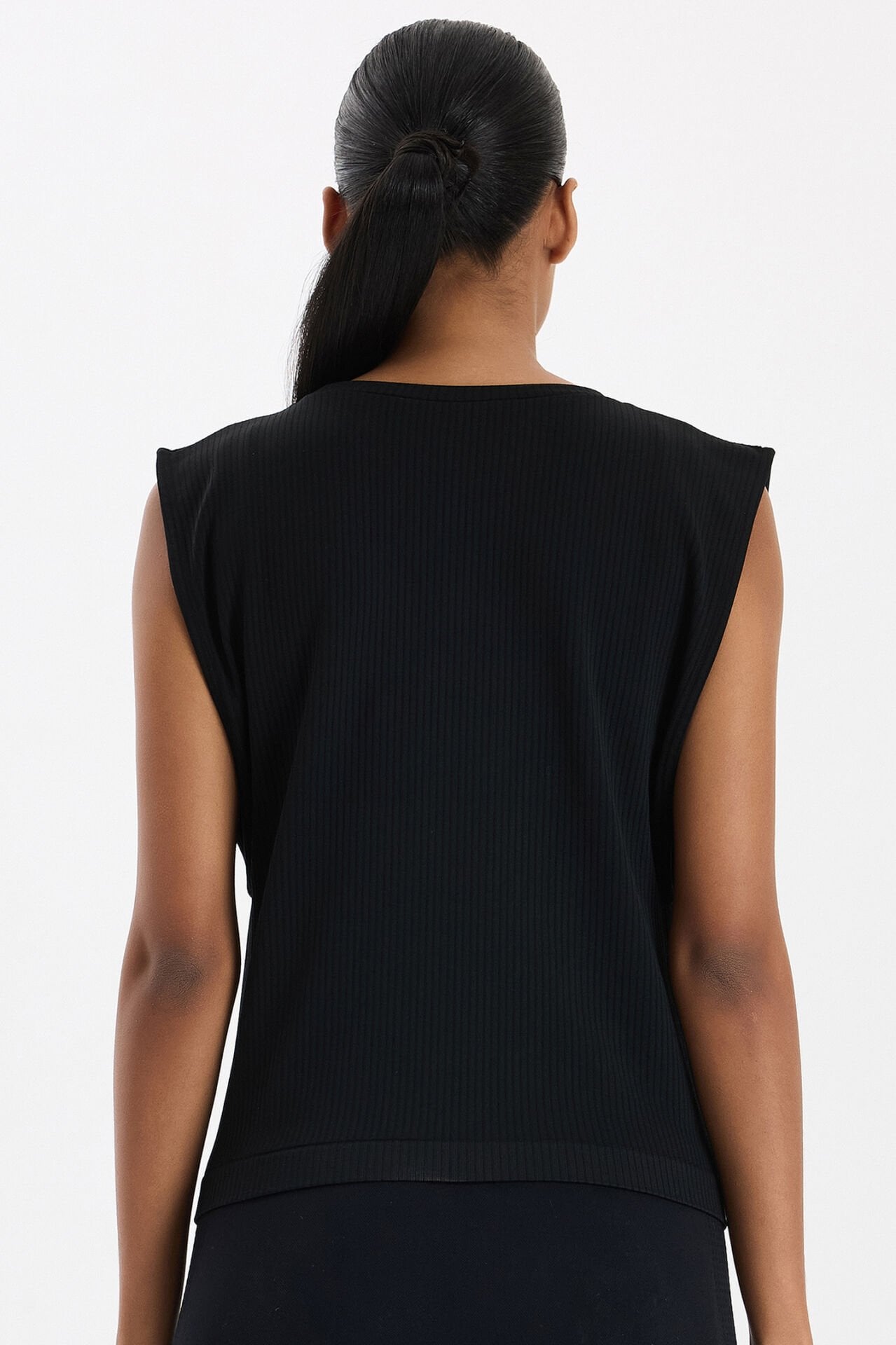 Fitilli Kolsuz Tişört Siyah