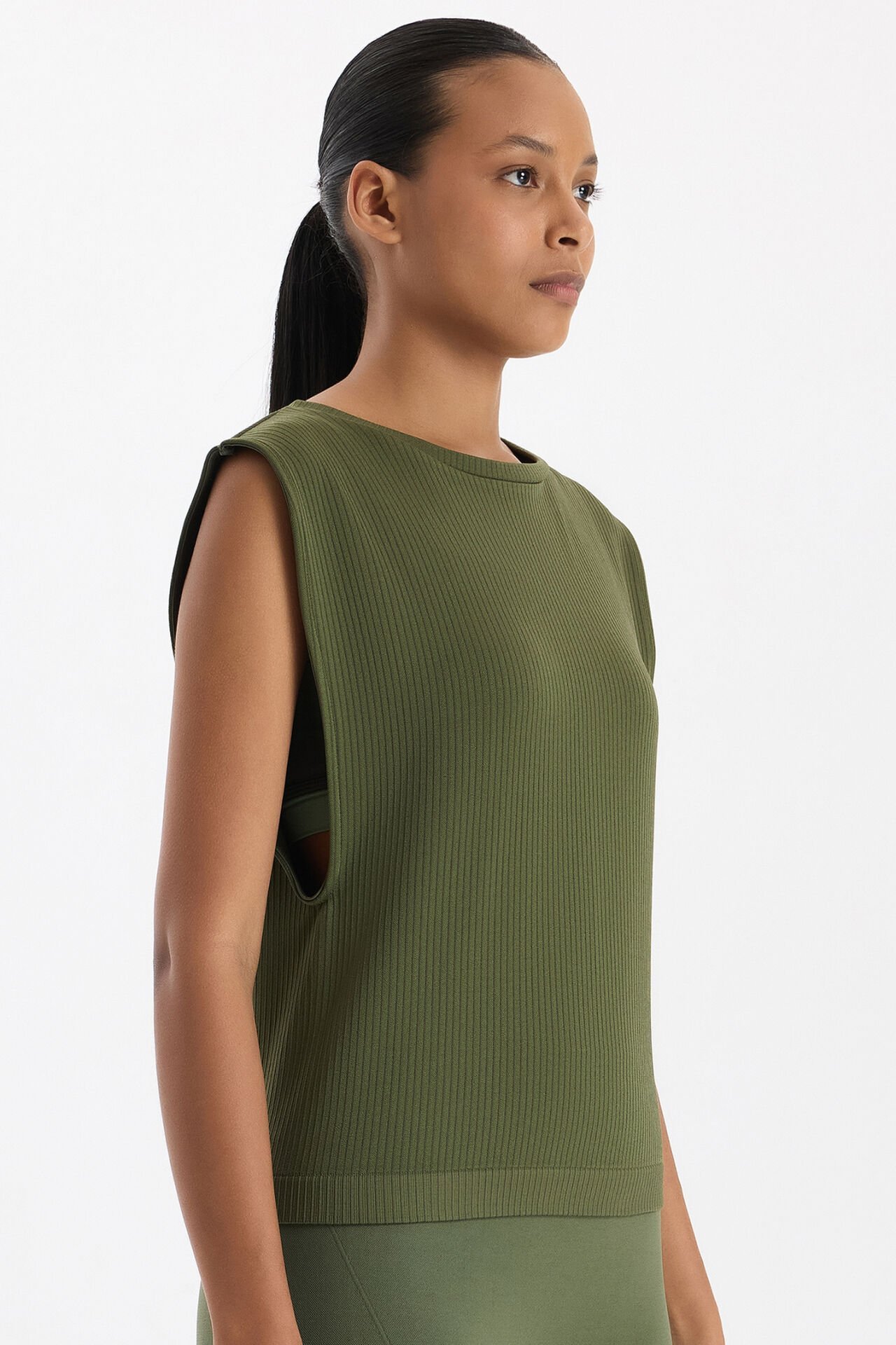 Fitilli Kolsuz Tişört Koyu Yaprak Yeşili