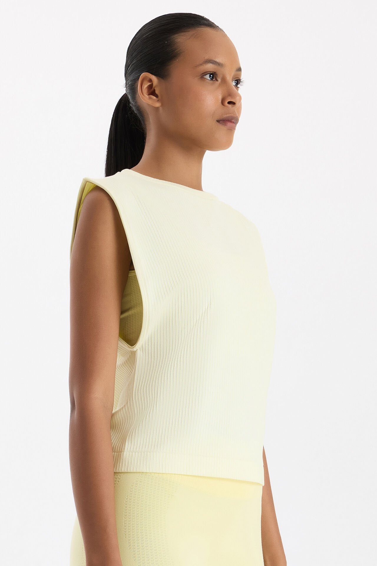 Fitilli Kolsuz Tişört Açık Sarı