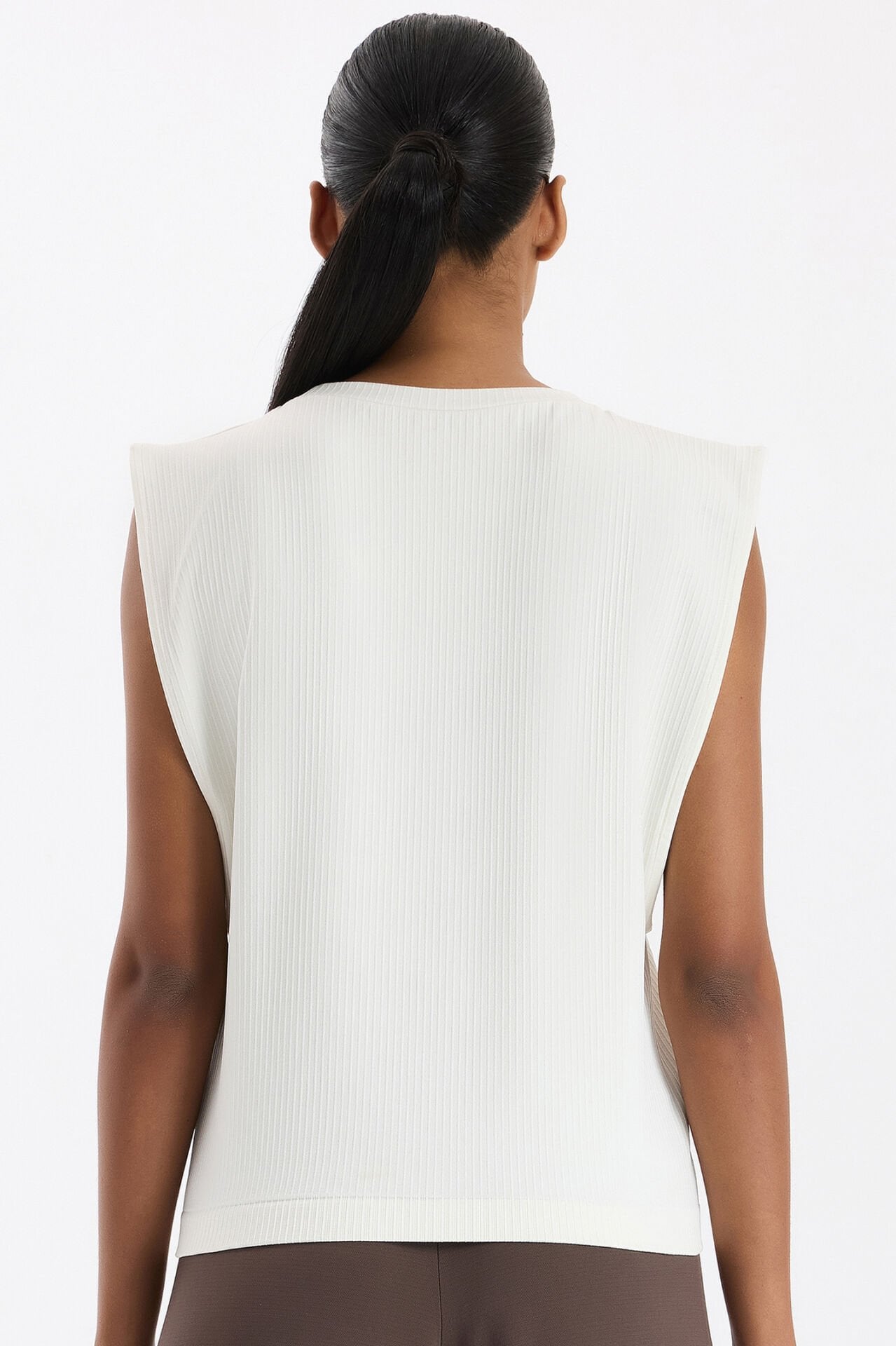 Fitilli Kolsuz Tişört Kırık Beyaz