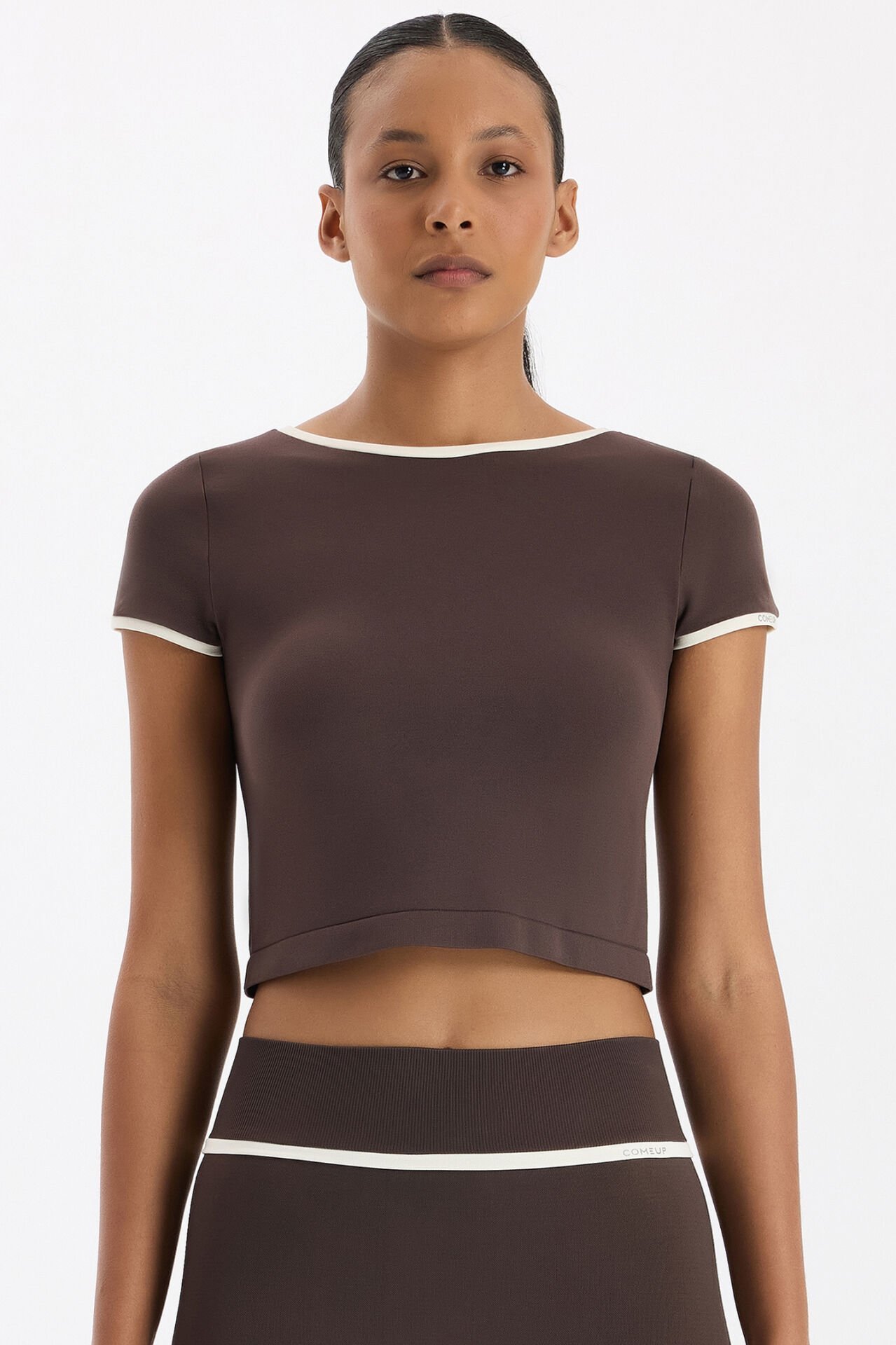 Kontrast Biyeli Spor Tişört Kakao Dansı