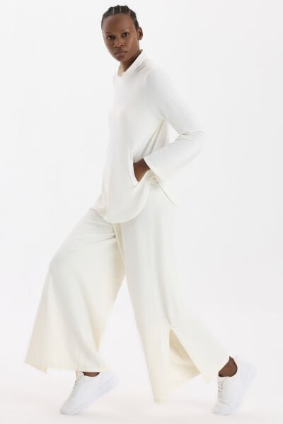 Yüksek Yaka Cepli Uzun Kollu Hafif Sweatshirt Kırık Beyaz