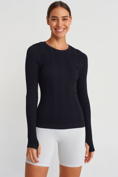 Saç Örgü Desenli Parmak Geçme Detaylı Spor Üst Siyah