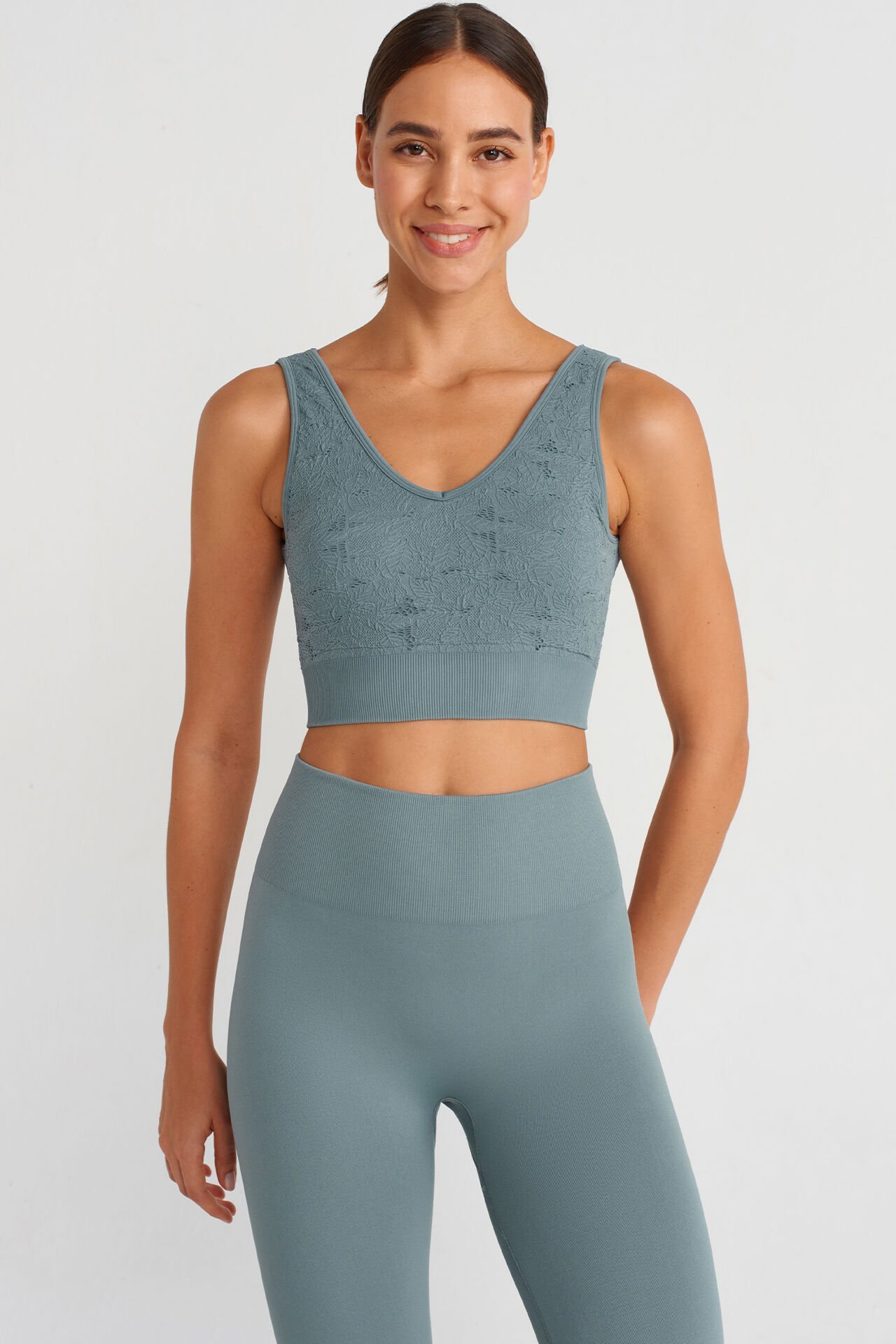 Dantel Görünümlü Pedli V Yaka Spor Sütyeni İkonik Mavi