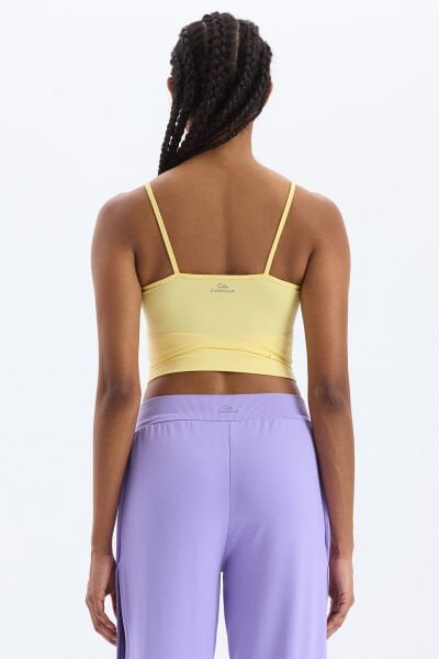 Çift Katlı Görünen İnce Askılı Crop Top Güneş Sarısı