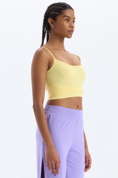 Çift Katlı Görünen İnce Askılı Crop Top Güneş Sarısı
