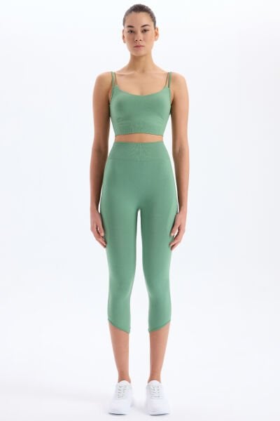 Jakar Detaylı Crop Boy Toparlayıcı Tayt Çağla