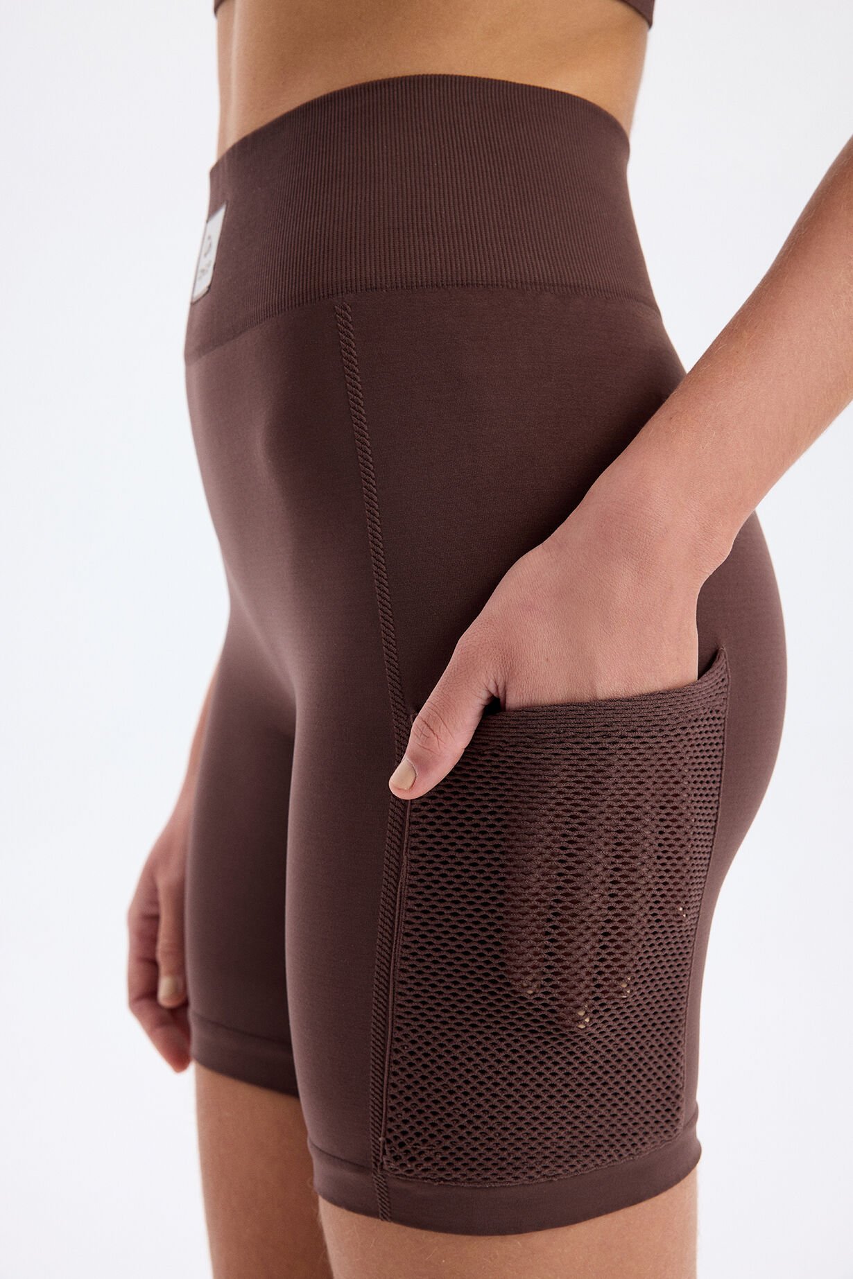 Yanı Örgü Desenli File Cepli Spor Şort Kakao Kahve