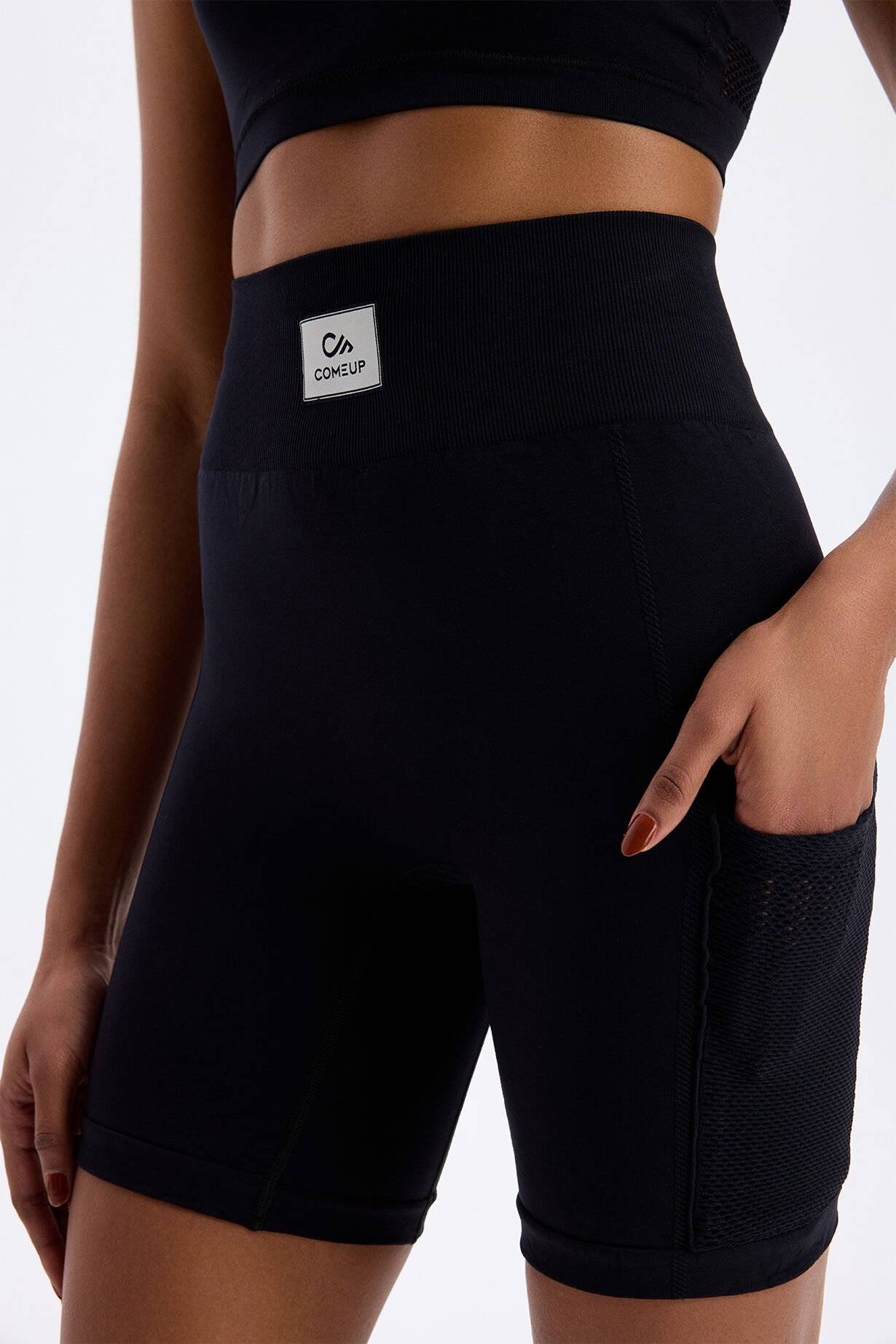 Yanı Örgü Desenli File Cepli Spor Şort Siyah