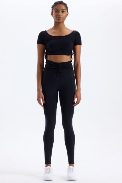 Biyeli Kemer Büzgü Detaylı Tayt Siyah