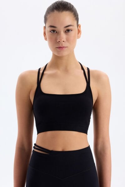 İp Askılı Toka Örgü Detaylı Sporcu Sütyeni Siyah