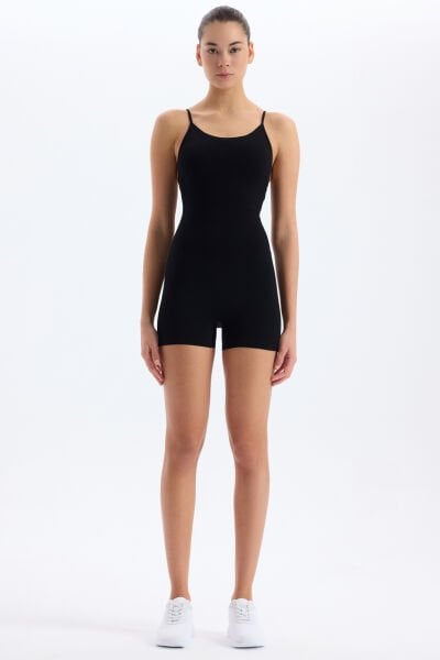 İp Askılı Sırtı Çapraz Detaylı Şort Tulum Siyah