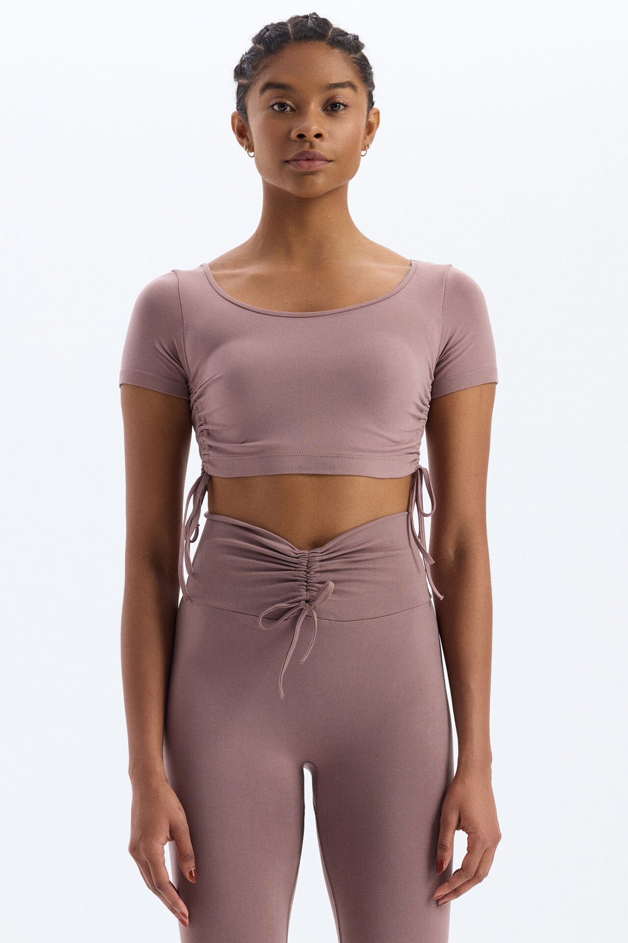 Bağcıklı Yanlardan Büzgülü Crop Top Mocha