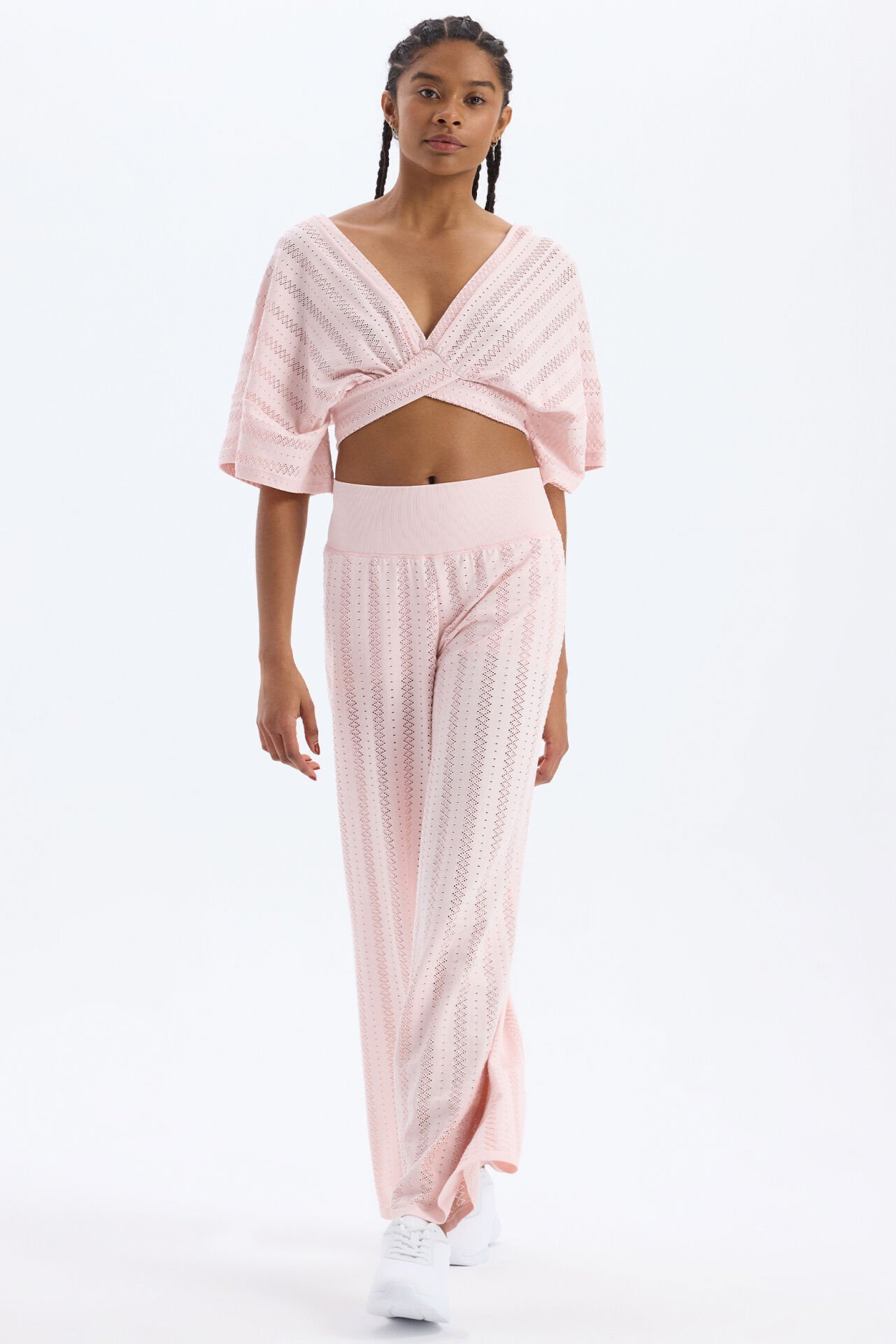 Jakarlı Delik Desenli Şortlu Pantolon Soft Pudra