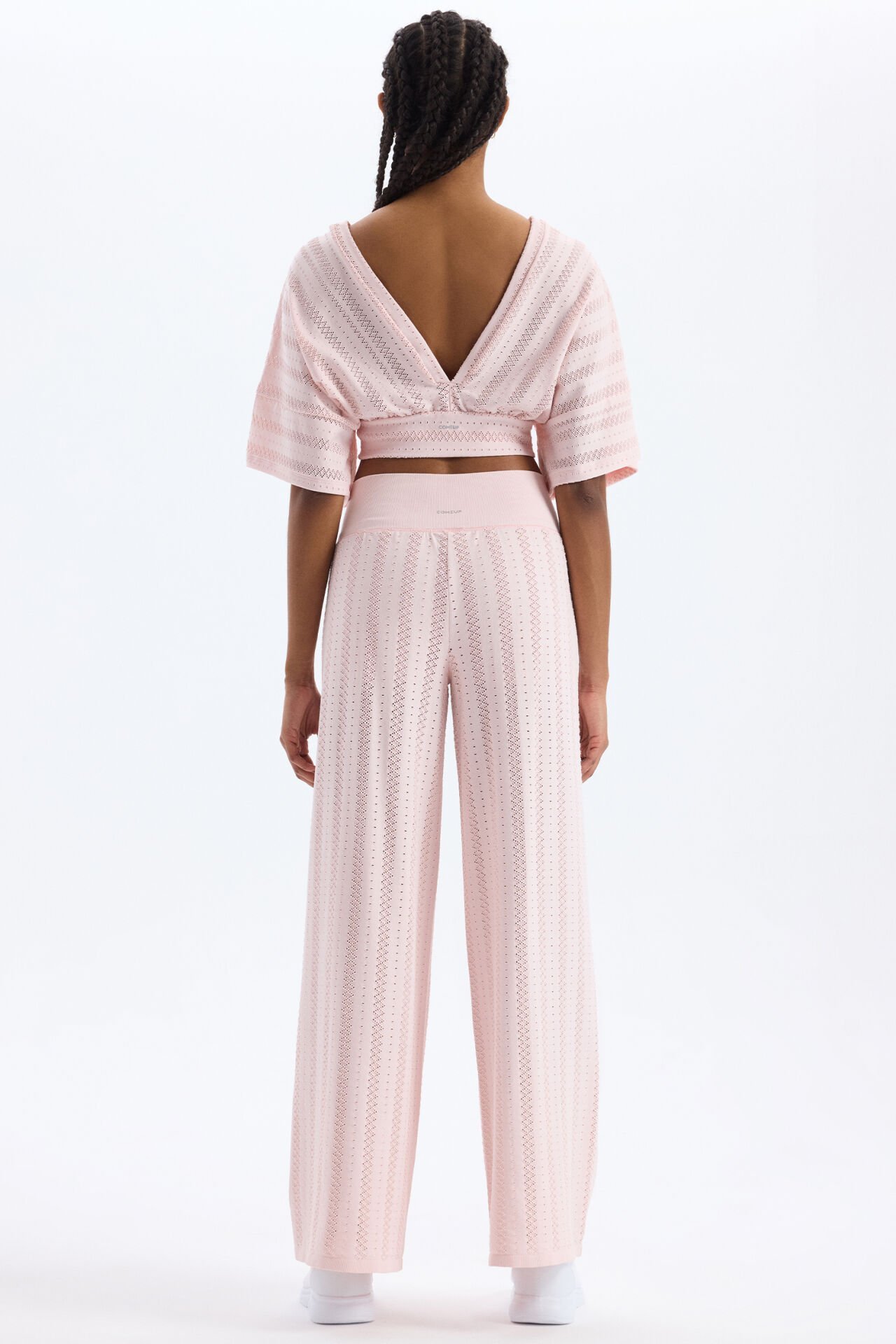 Jakarlı Delik Desenli Şortlu Pantolon Soft Pudra