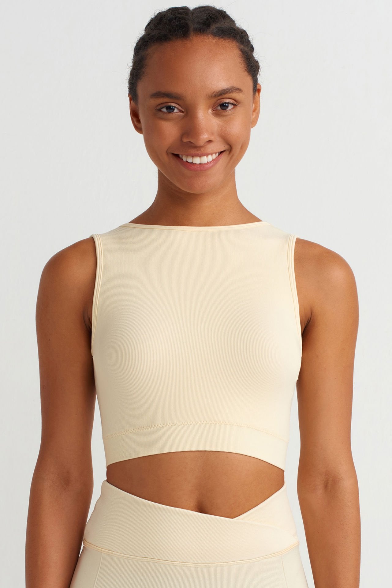 Göğüs Pedli Sırtı Çapraz Crop Top Soft Sarı - Comeup