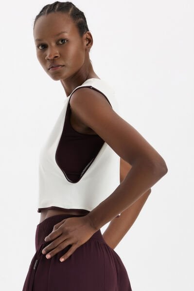 Kontrast Biyeli Sıfır Kol Crop Top Kırık Beyaz