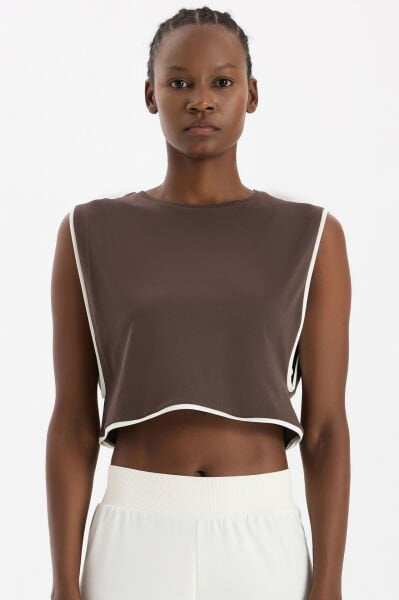Kontrast Biyeli Sıfır Kol Crop Top Kakao Dansı